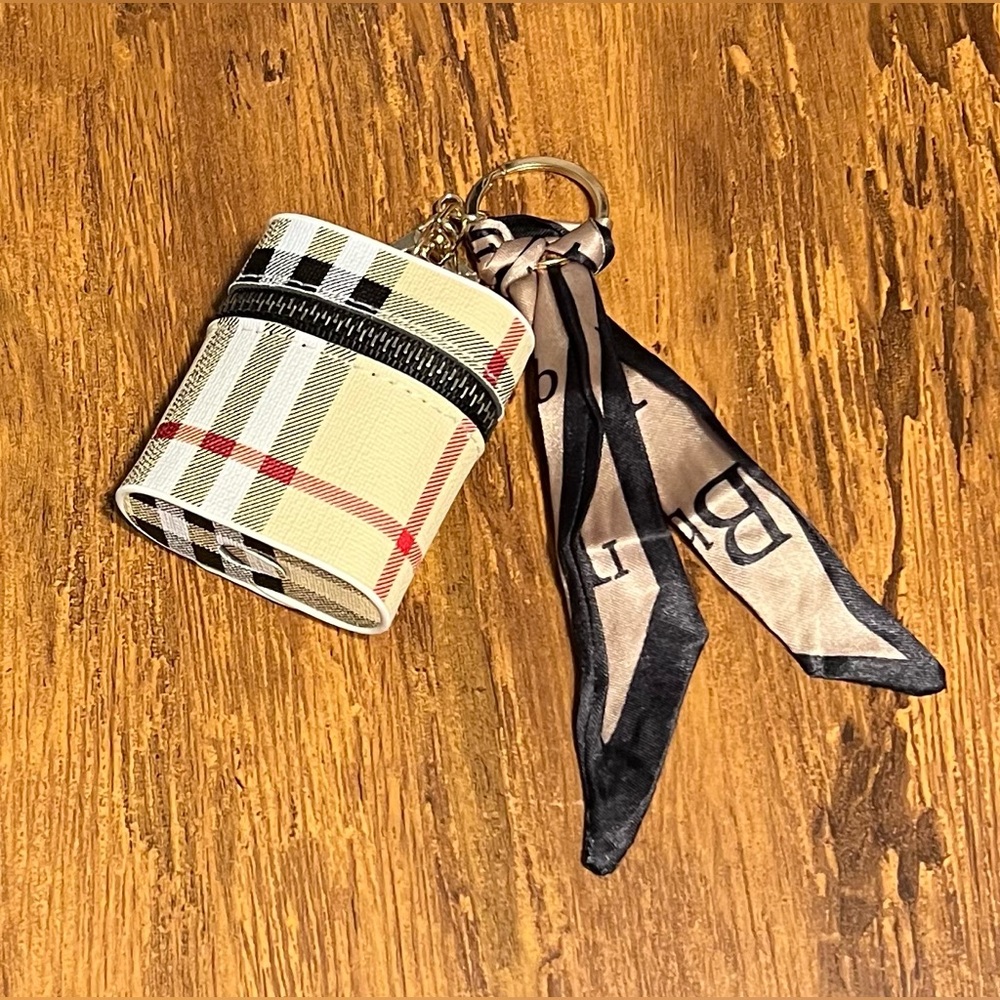 Plaid Beige Bag Charm Keychain NWT - Picture 2 of 2